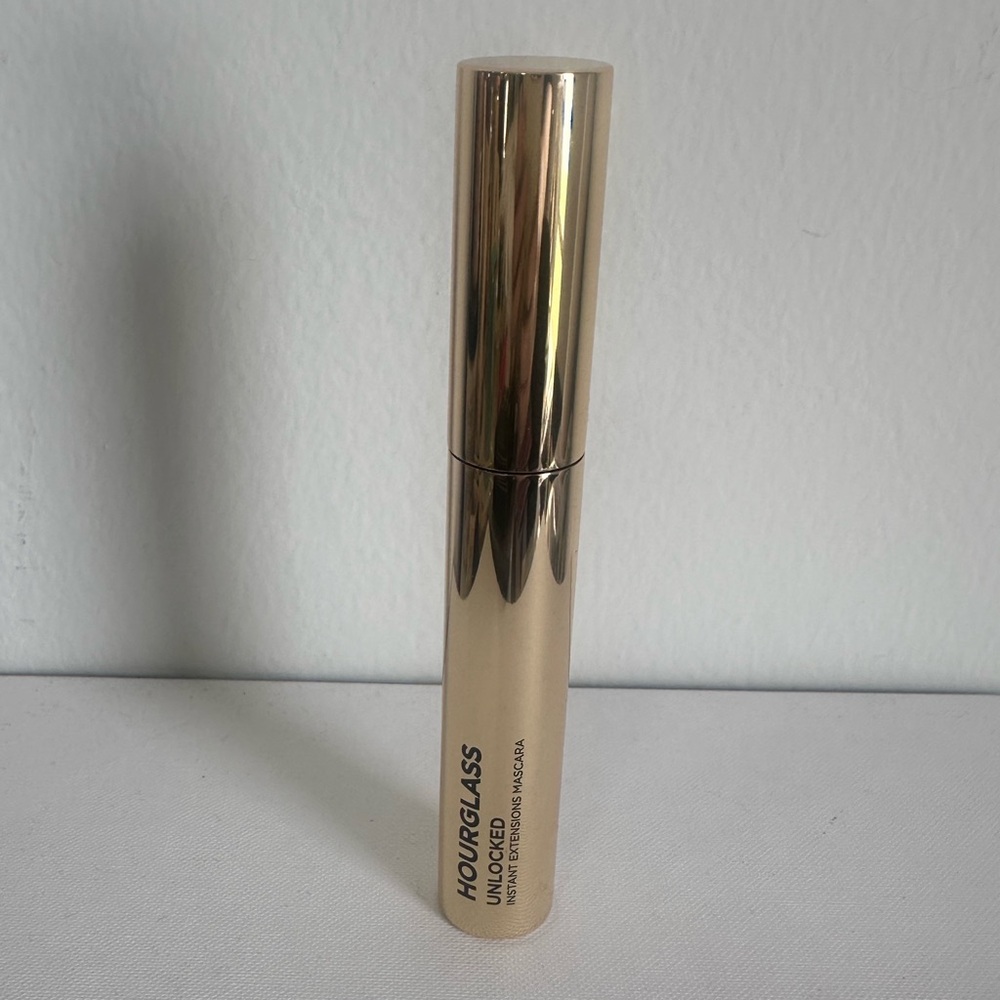 Hourglass Unlocked Instant Extensions Mascara in Ultra Black